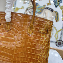Load image into Gallery viewer, Birkin Shiny Niloticus Crocodile Cowhide Leather Gold Hardware