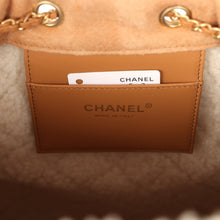 Load image into Gallery viewer, Chanel Medium 25 Hobo Bag Beige Suede and White Shearling Antique Gold Hardware