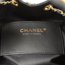Load image into Gallery viewer, Pre-owned Chanel Small 25 Hobo Bag Black Caviar Antique Gold Hardware
