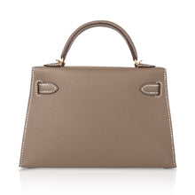 Load image into Gallery viewer, Kelly 20 Mini Sellier Bag Etoupe Limited Edition Epsom Gold Hardware