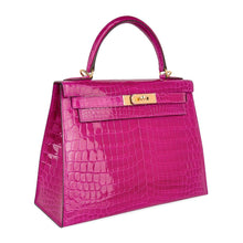 Load image into Gallery viewer, Kelly 28 Sellier Bag Rose Scheherazade Crocodile Gold Hardware