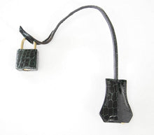 Load image into Gallery viewer, Kelly 28 Bag Exotic Vert Fonce Porosus Crocodile Gold