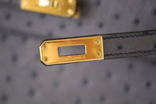 Load image into Gallery viewer, Kelly Pochette Clutch Bag Ostrich Gris Agate Gold Hardware