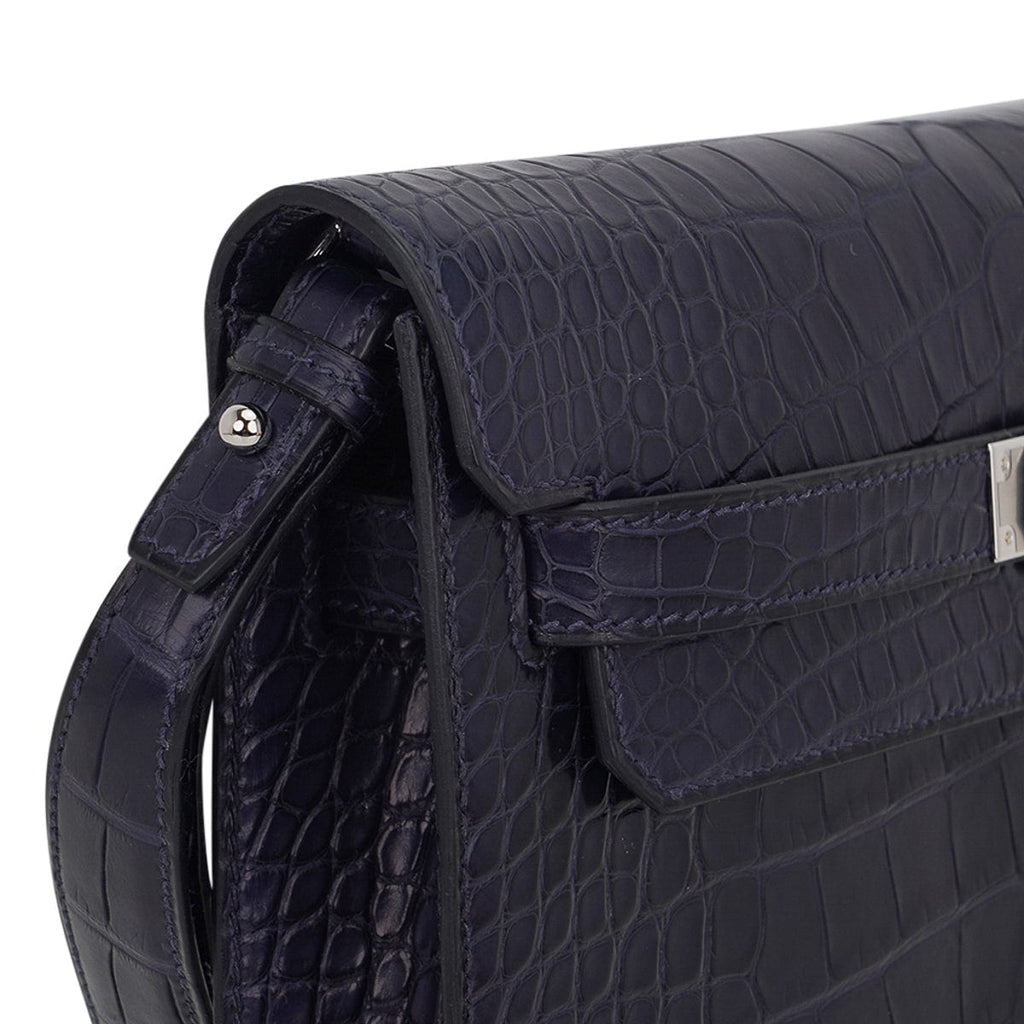 Kelly Depeches 25 Pouch Blue Indigo Matte Alligator with Palladium Hardware
