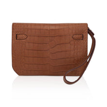 Load image into Gallery viewer, Kelly Depeches 25 Pouch Matte Gold Alligator with Palladium Hardware