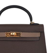 Load image into Gallery viewer, Special Order HSS Mini Kelly 20 Sellier Bag Ecorce Etoupe and Black with Gold Hardware