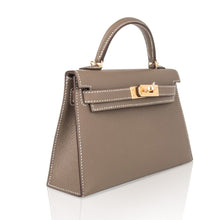 Load image into Gallery viewer, Kelly 20 Mini Sellier Bag Etoupe Limited Edition Epsom Gold Hardware