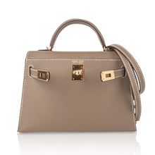 Load image into Gallery viewer, Kelly 20 Mini Sellier Bag Etoupe Limited Edition Epsom Gold Hardware