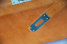 Load image into Gallery viewer, Kelly Pochette Rare Orange Doblis Palladium Hardware