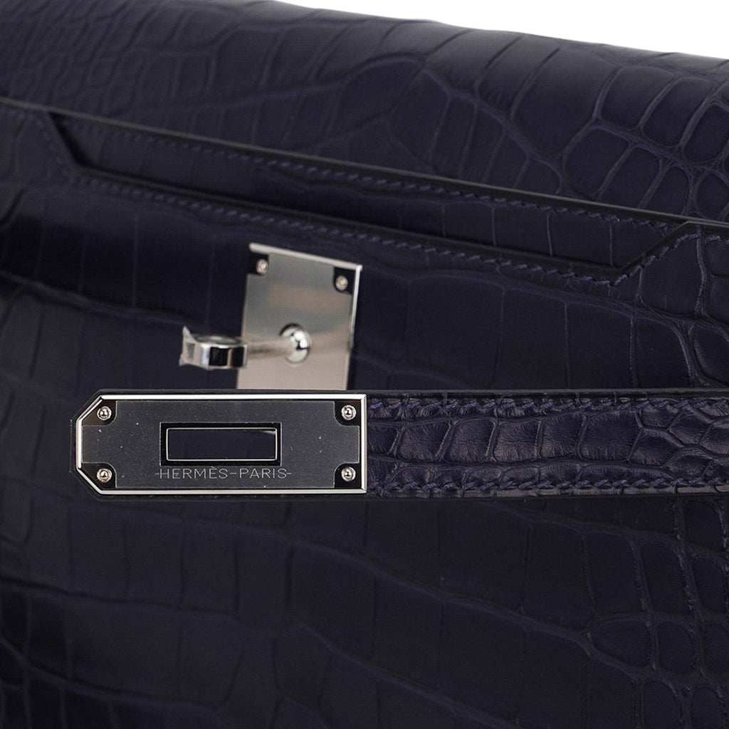Kelly Depeches 25 Pouch Blue Indigo Matte Alligator with Palladium Hardware
