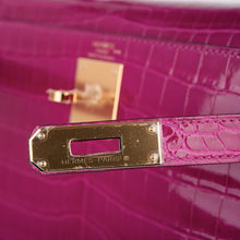 Load image into Gallery viewer, Kelly 28 Sellier Bag Rose Scheherazade Crocodile Gold Hardware