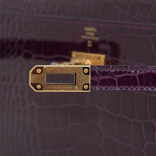 Load image into Gallery viewer, Kelly Classique To Go Wallet Cassis Alligator with Gold Hardware